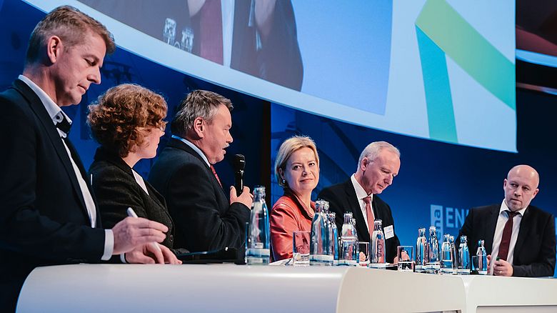 Paneldiskussion auf dem dena Energiewende-Kongress 2018: Chancen und Herausforderungen des Strukturwandels mit politischen Vertretern der Bundestagsfraktionen.